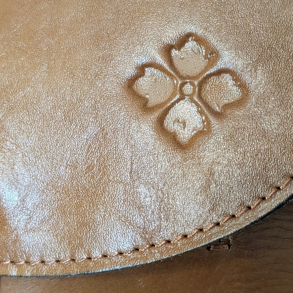 Patricia Nash Veneto Tan Crossbody Style P49301 - Picture 10 of 16